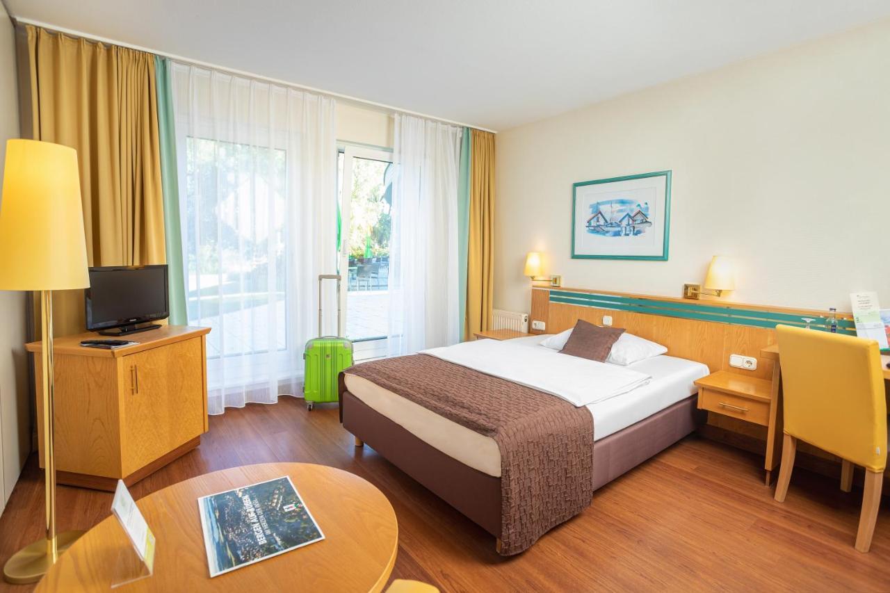 Parkhotel Ruegen Берген на Рюген Екстериор снимка