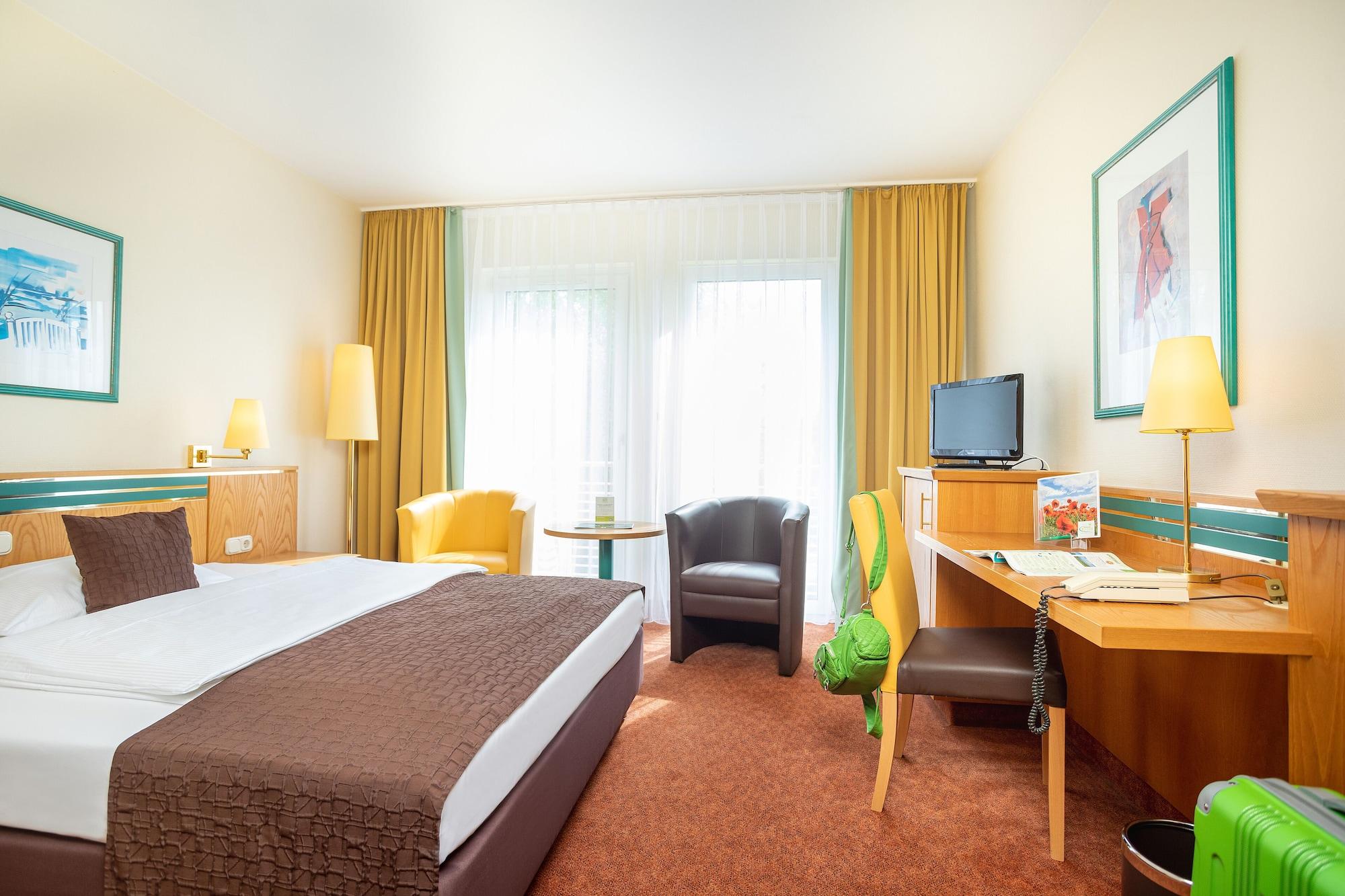 Parkhotel Ruegen Берген на Рюген Екстериор снимка