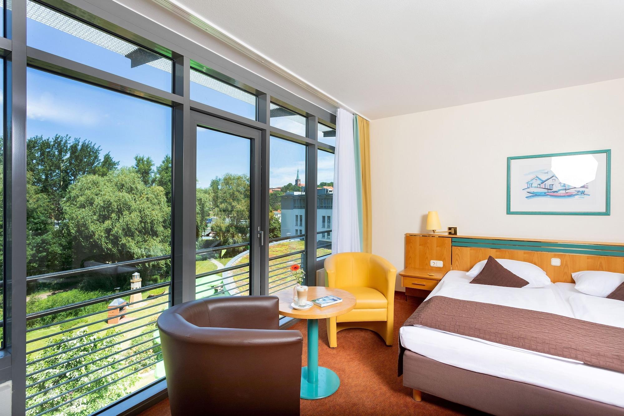Parkhotel Ruegen Берген на Рюген Екстериор снимка