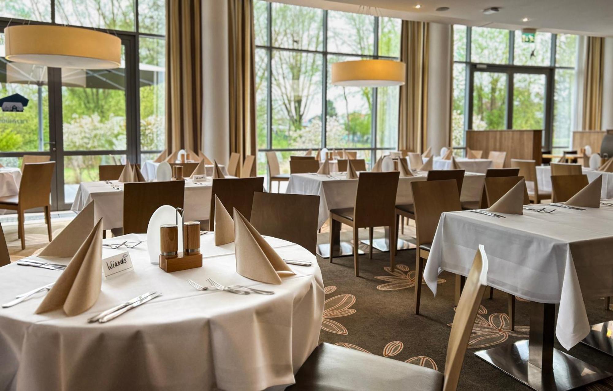 Parkhotel Ruegen Берген на Рюген Екстериор снимка